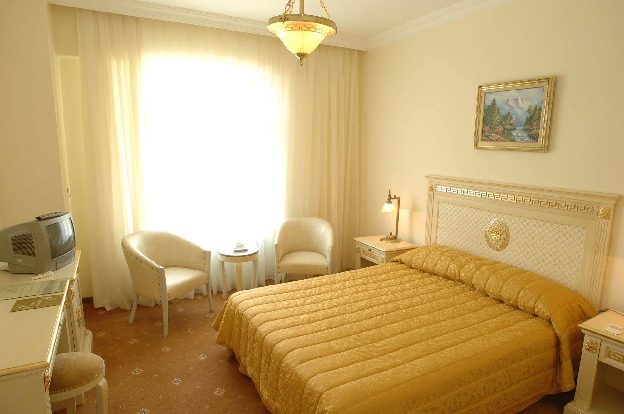 Gure Saruhan Thermal Akcay  Exterior photo